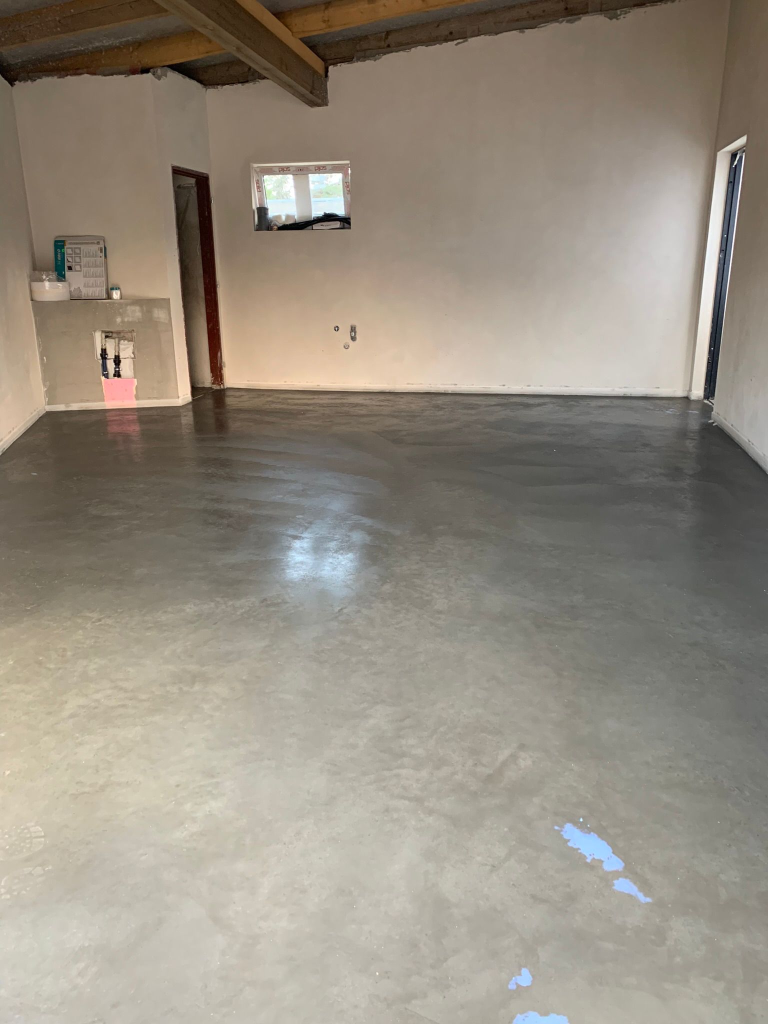 Бетонный пол